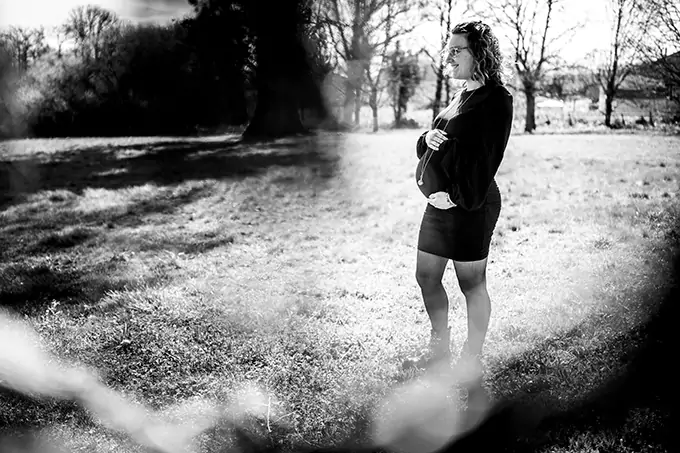 leonie-exterieur © Emilie Brosseau - Pause hamac pour la future maman